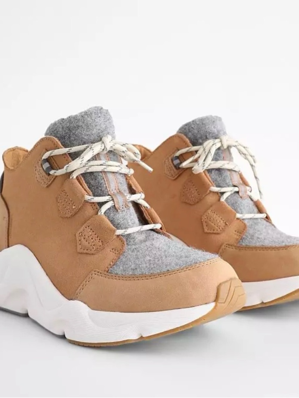Sorel kinetic Rnegd Caribou Sneaker boot in Towny/Buff color - Picture 3 of 7